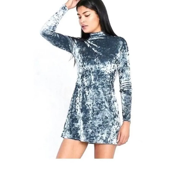Urban Outfitters Dresses & Skirts - Kimchi Blue Ice Blue Crushed Velvet Long Sleeve Mini dress XS Urban Outfitters